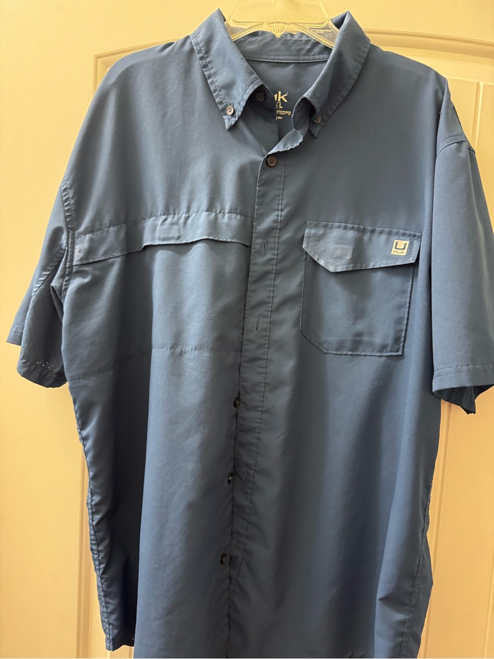 Huk Short-Sleeve Button-Down Shirt in Navy Blue